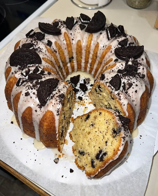Vodka Cookies and Cream 10" Full Size Cake
