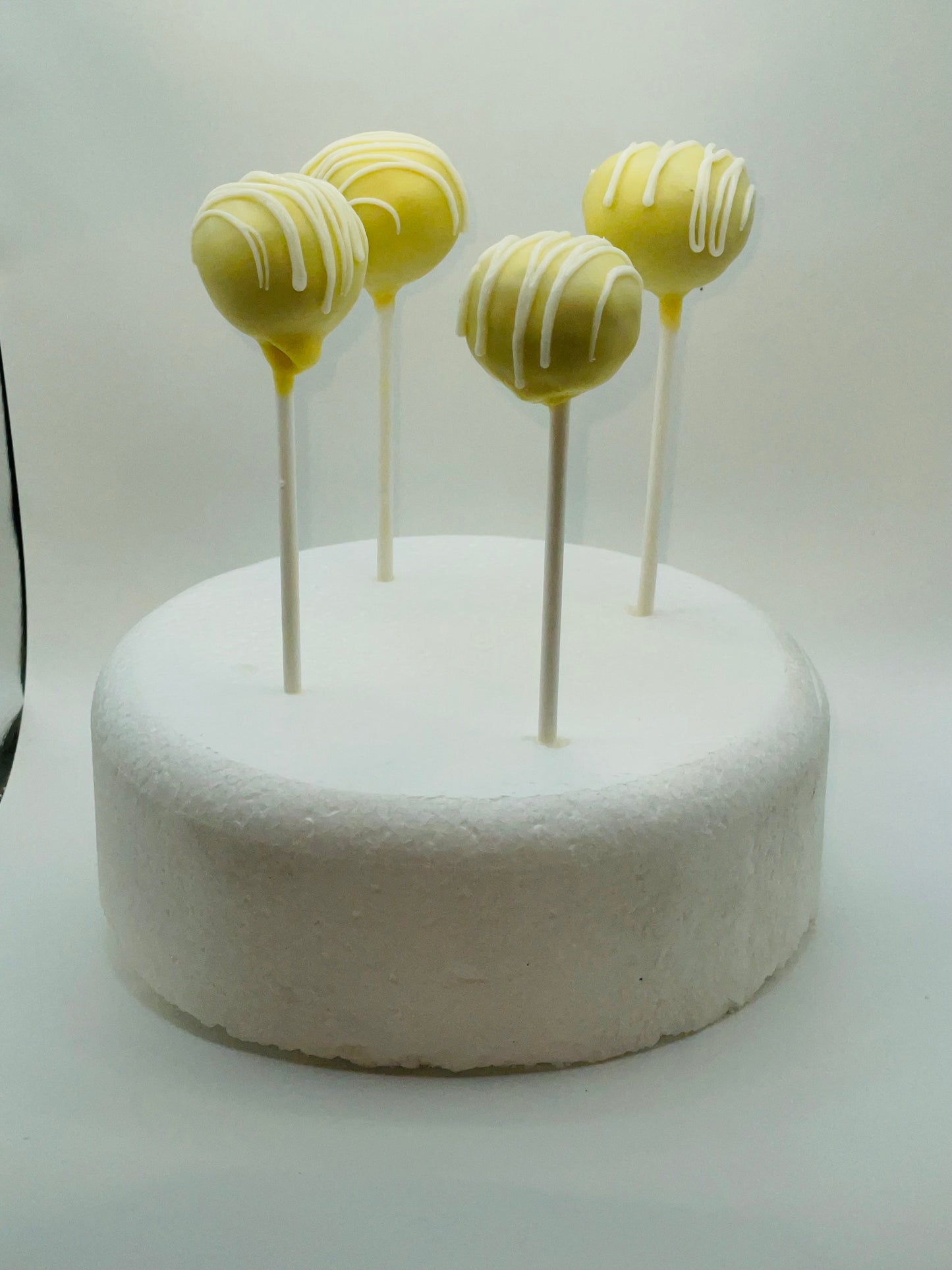 Lemon Vodka Cake Pop