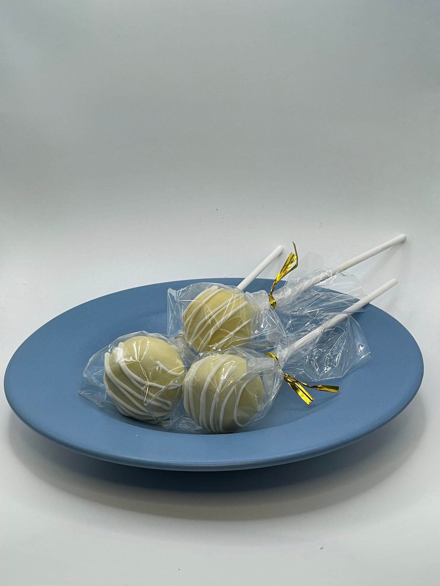 Lemon Vodka Cake Pop